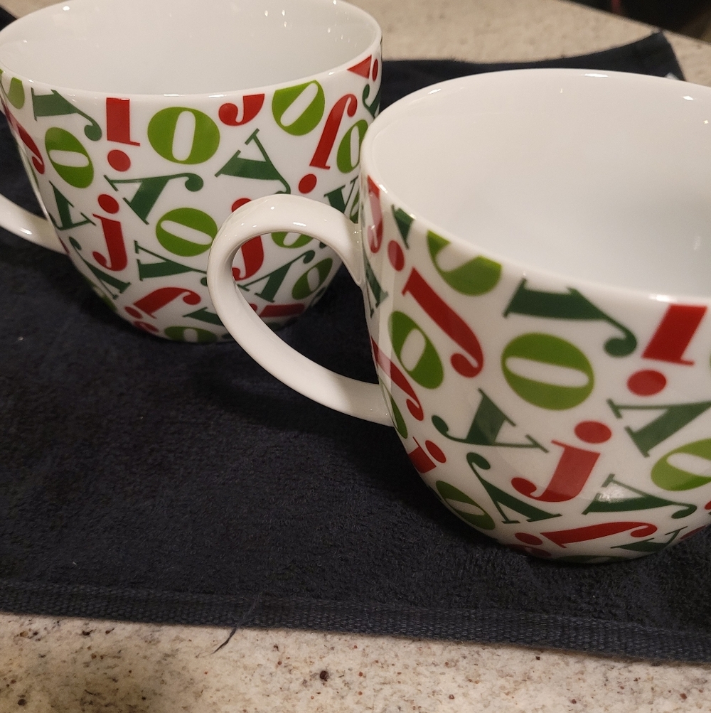 Crate & Barrel Stoneware Holiday White Red Green Joy Mugs Set Of 2 16oz